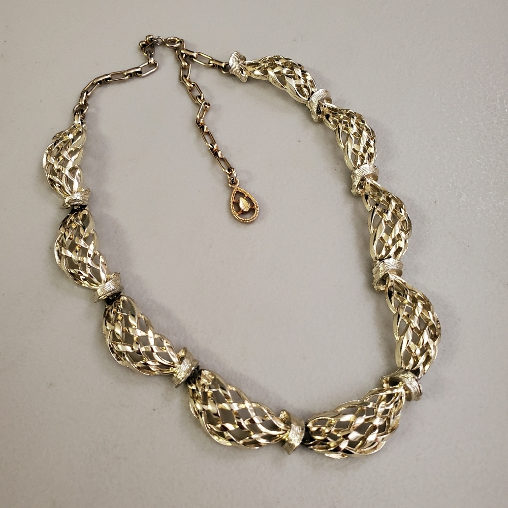 NWOT/NECKLACE